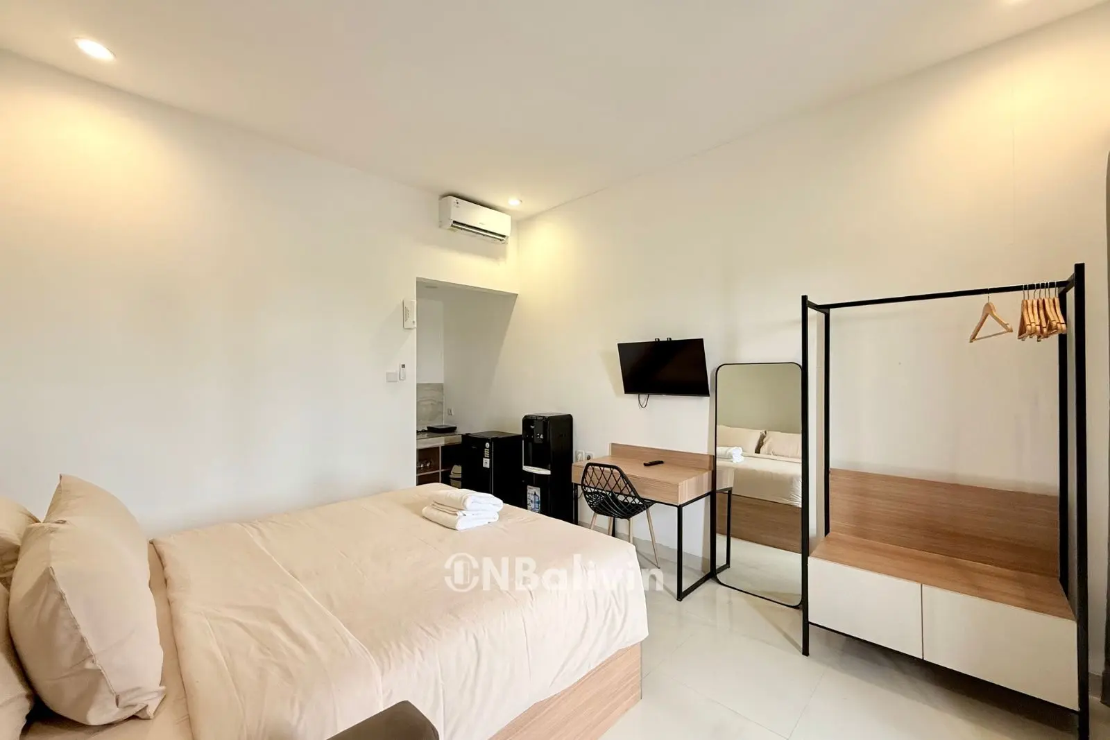 Cozy Studio with Rice Field View in Seseh – Balinese Charm & Comfort — image 4