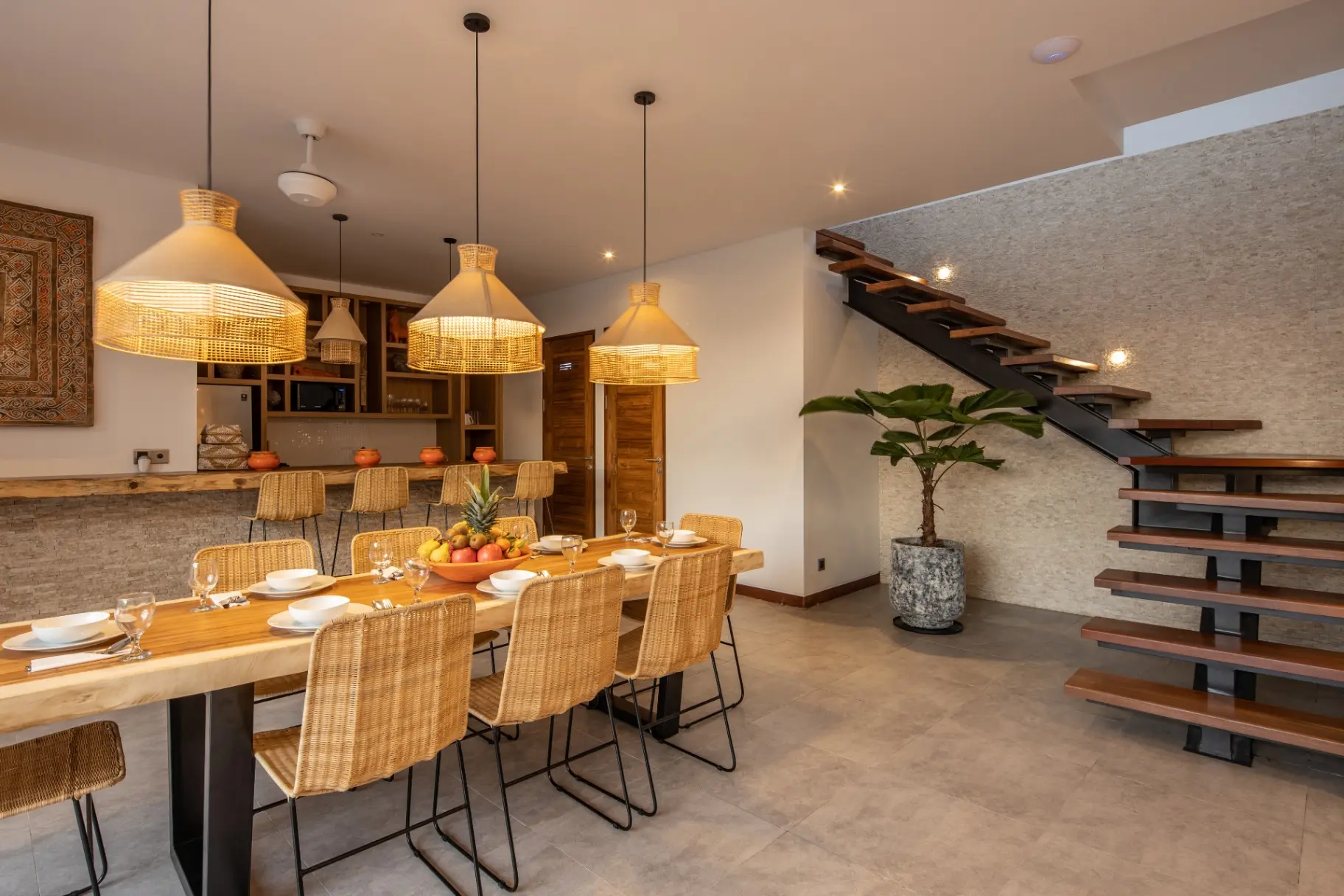 Madura - Canggu 4BR Private Pool Villa near Finns and Beach — image 4