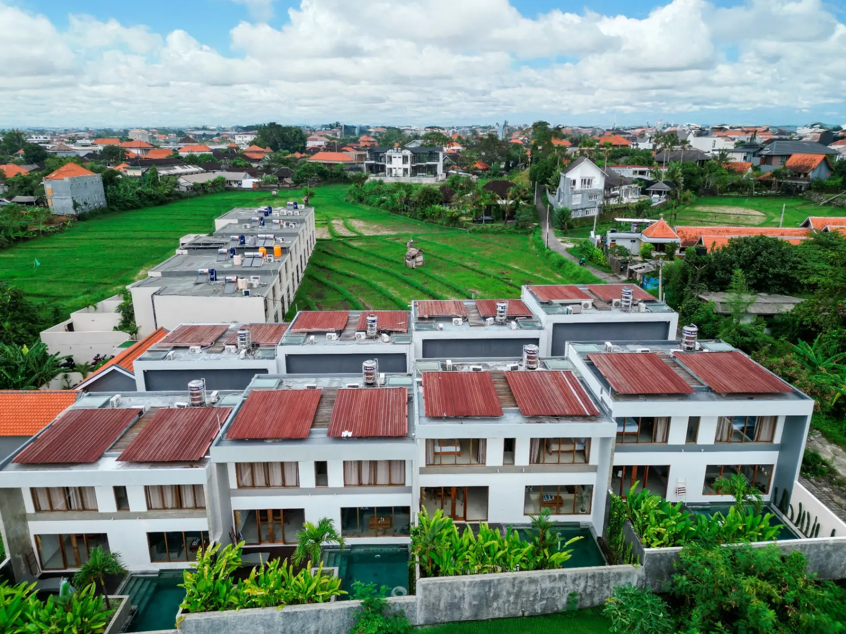 Octo 3 - Stunning 2BR Villa Canggu w/ Pool & Views — image 3