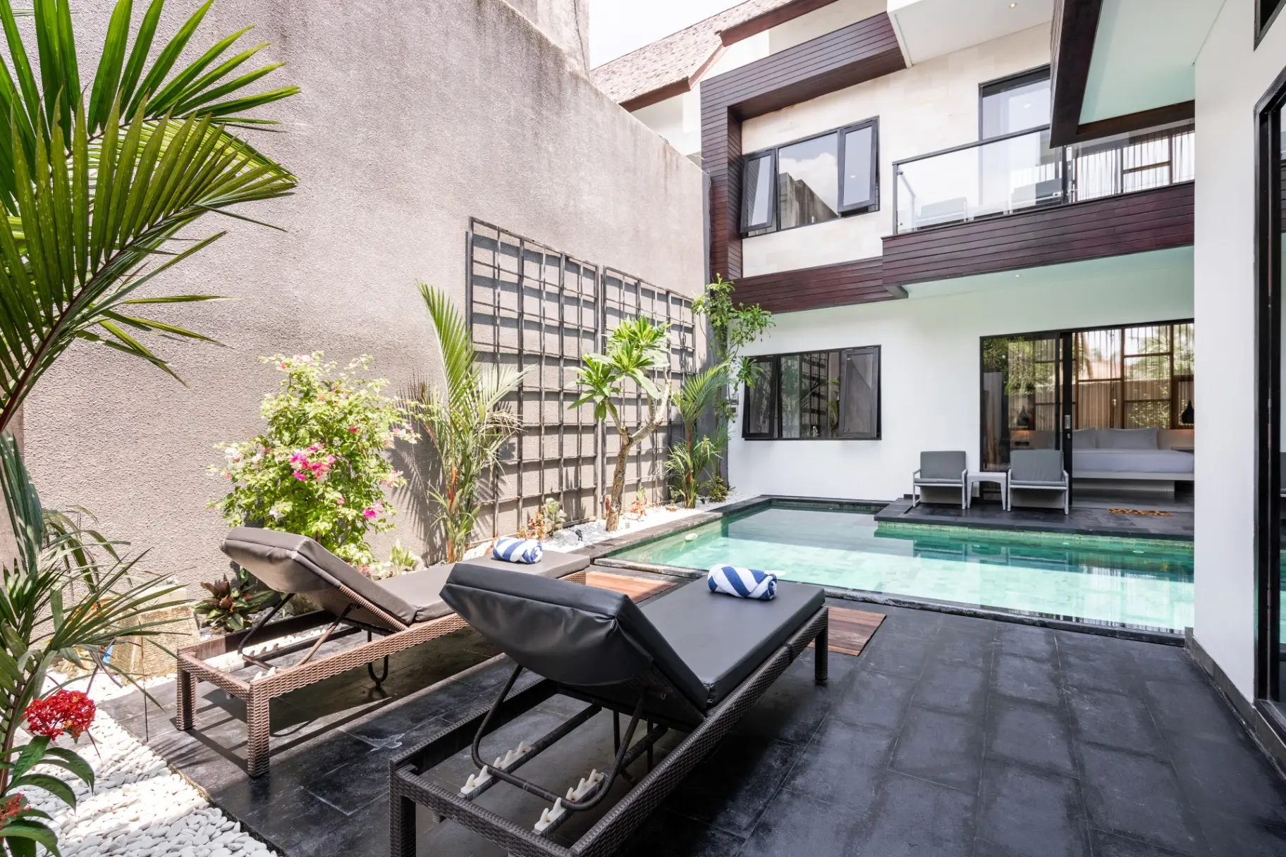 Ombak B3 - 3BR Luxury Beachside Cemagi Villa | Pool & Gym — image 2