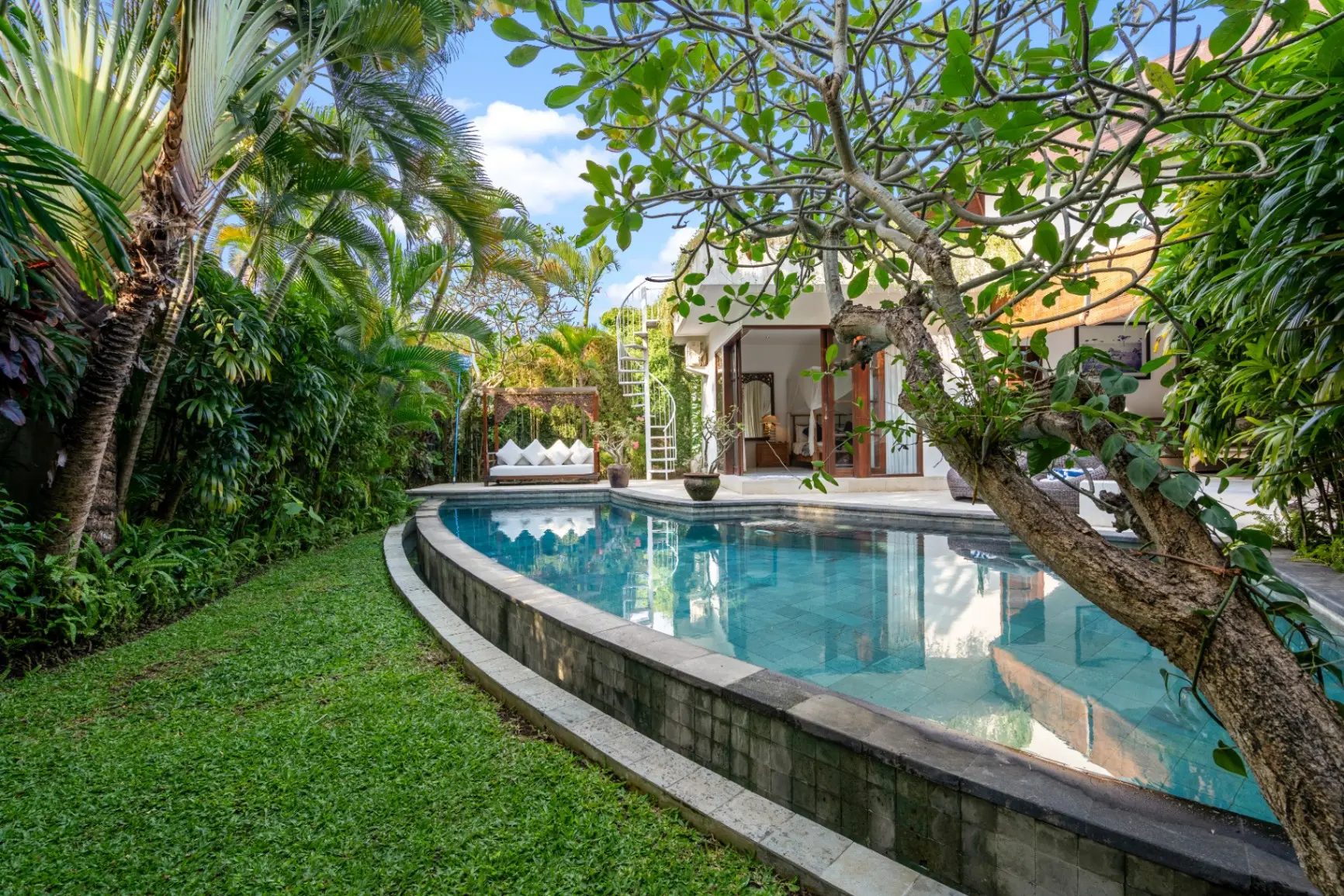 Sahaja - Tranquil Oasis 2BR Canggu | Pool & Bathtub