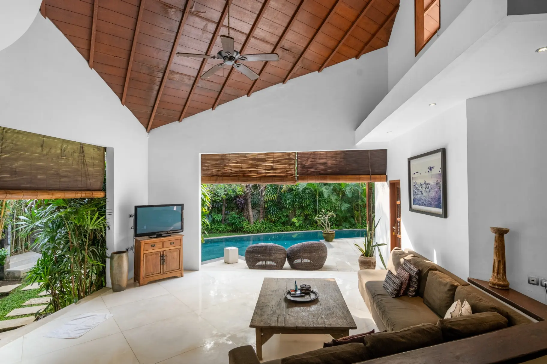 Sahaja - Tranquil Oasis 2BR Canggu | Pool & Bathtub — image 4