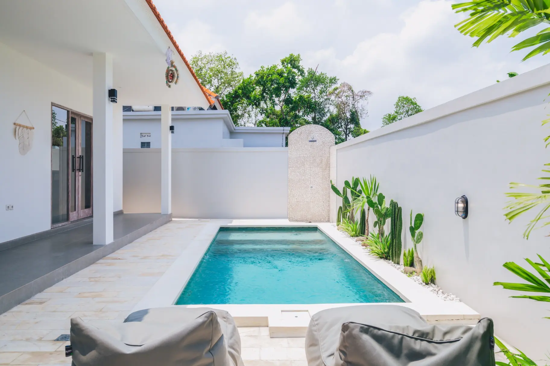 Santai - 2BR Modern Minimalist Pool Villa Canggu — image 1