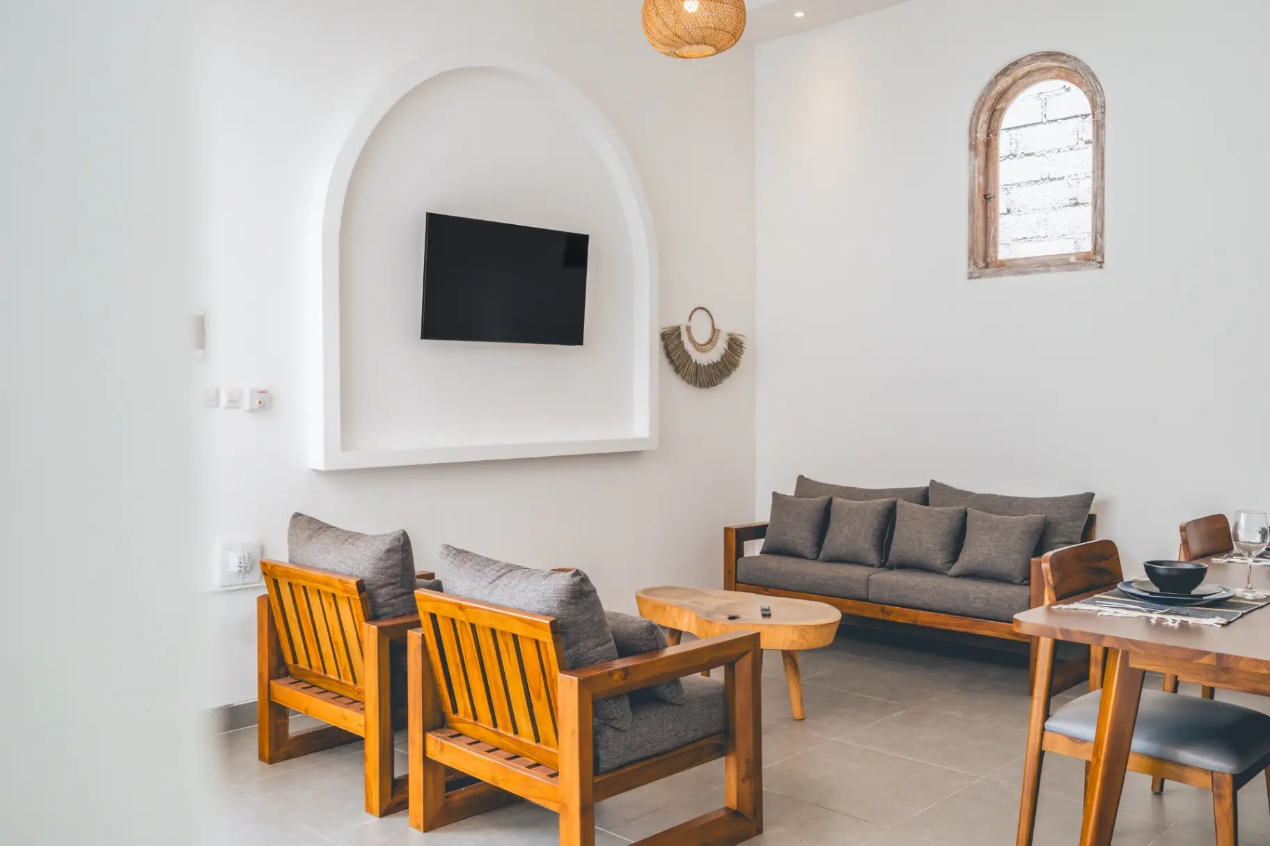 Santai - 2BR Modern Minimalist Pool Villa Canggu — image 4