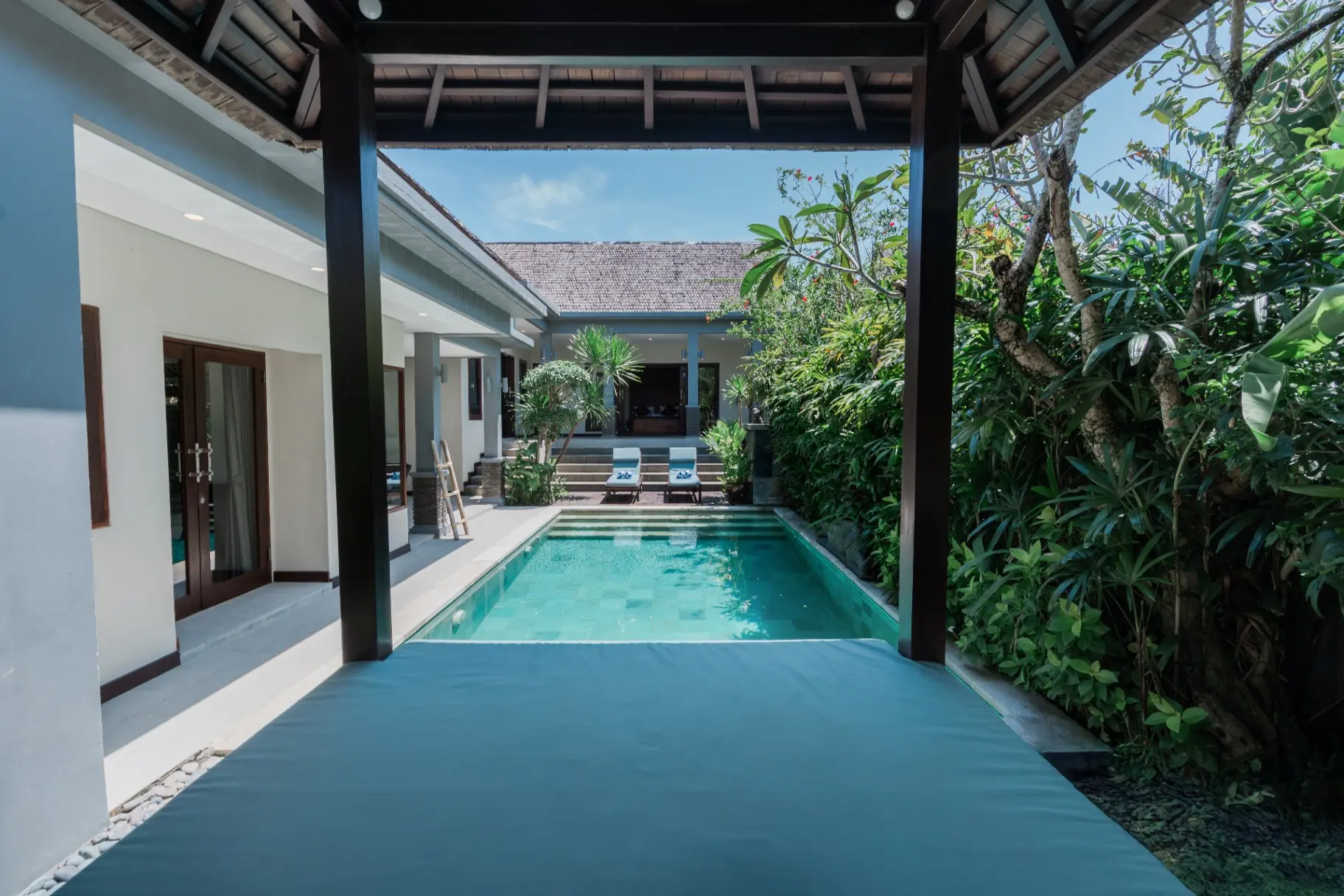 Balinese Charm 2BR Villa w/ Pool in Pererenan — image 2