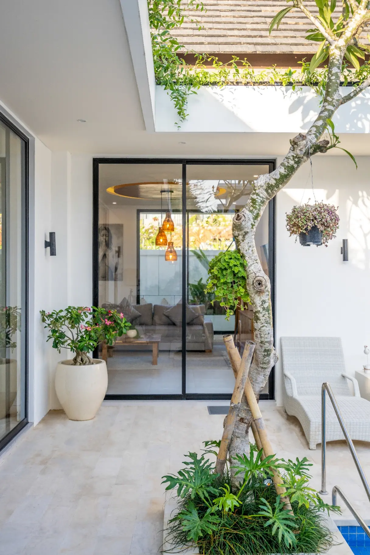 Serai - 2BR Cool Villa w/ Private Pool in Seminyak — image 2