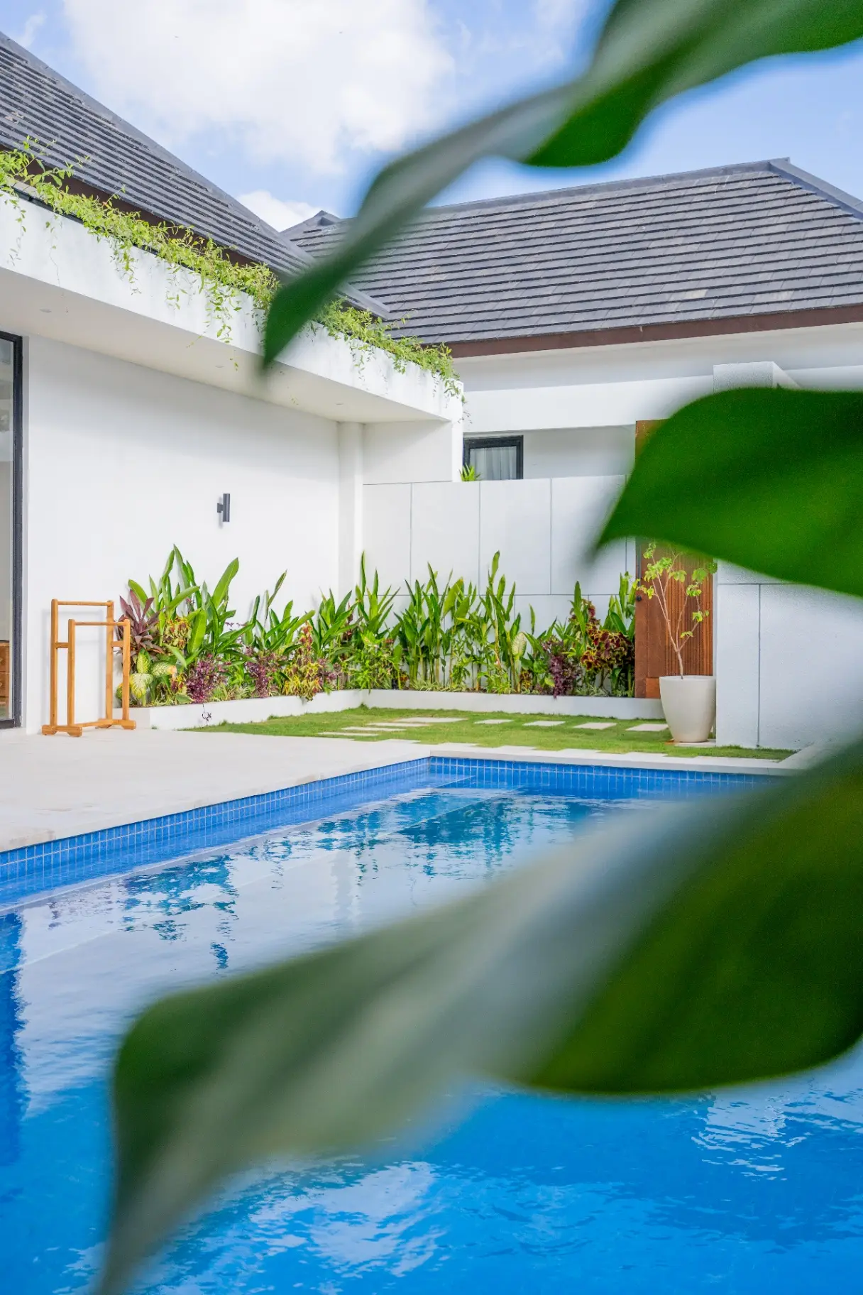 Serai - 2BR Cool Villa w/ Private Pool in Seminyak — image 3