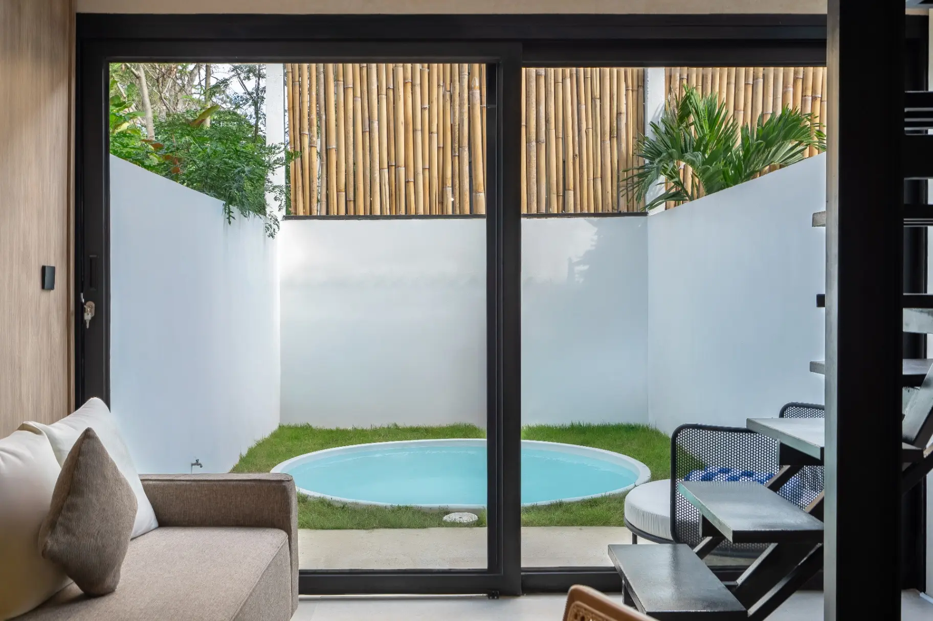 Solis: New 1BR Chic 2-stories Pool Villa in Canggu — image 1