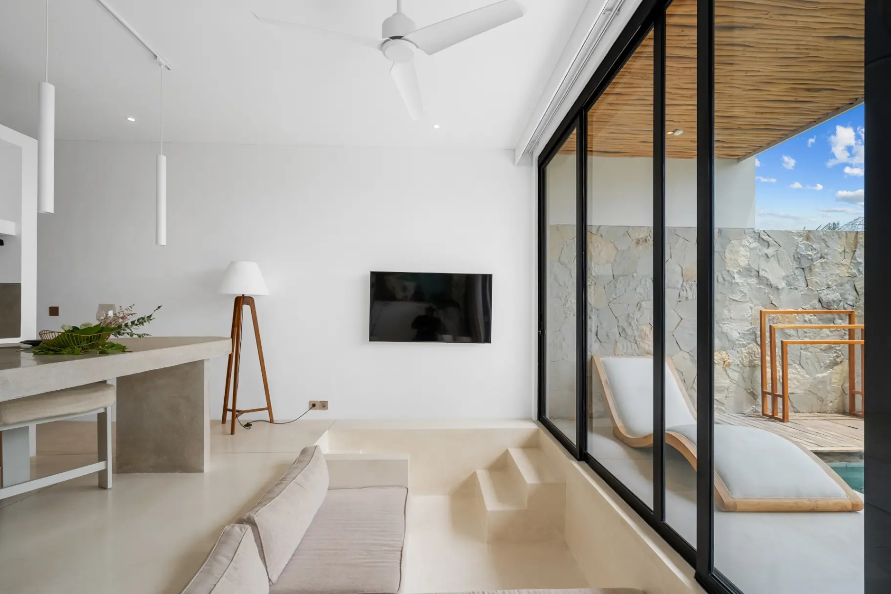 Sore - Stylish Apt w/ Private Pool Near Pererenan Beach — image 3