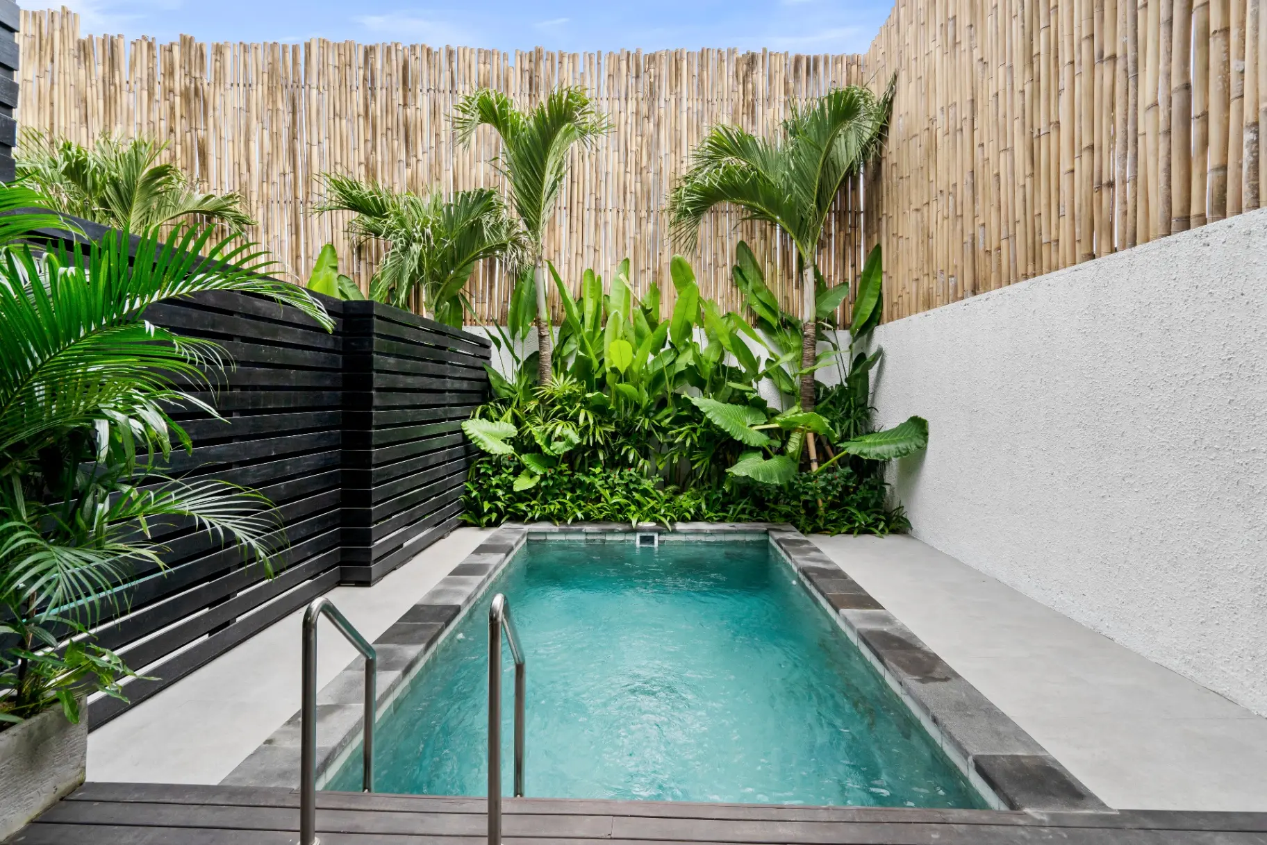 Sunny Nelayan 1- Canggu Luxury 2BR Villa | Pool Near Beaches — image 4