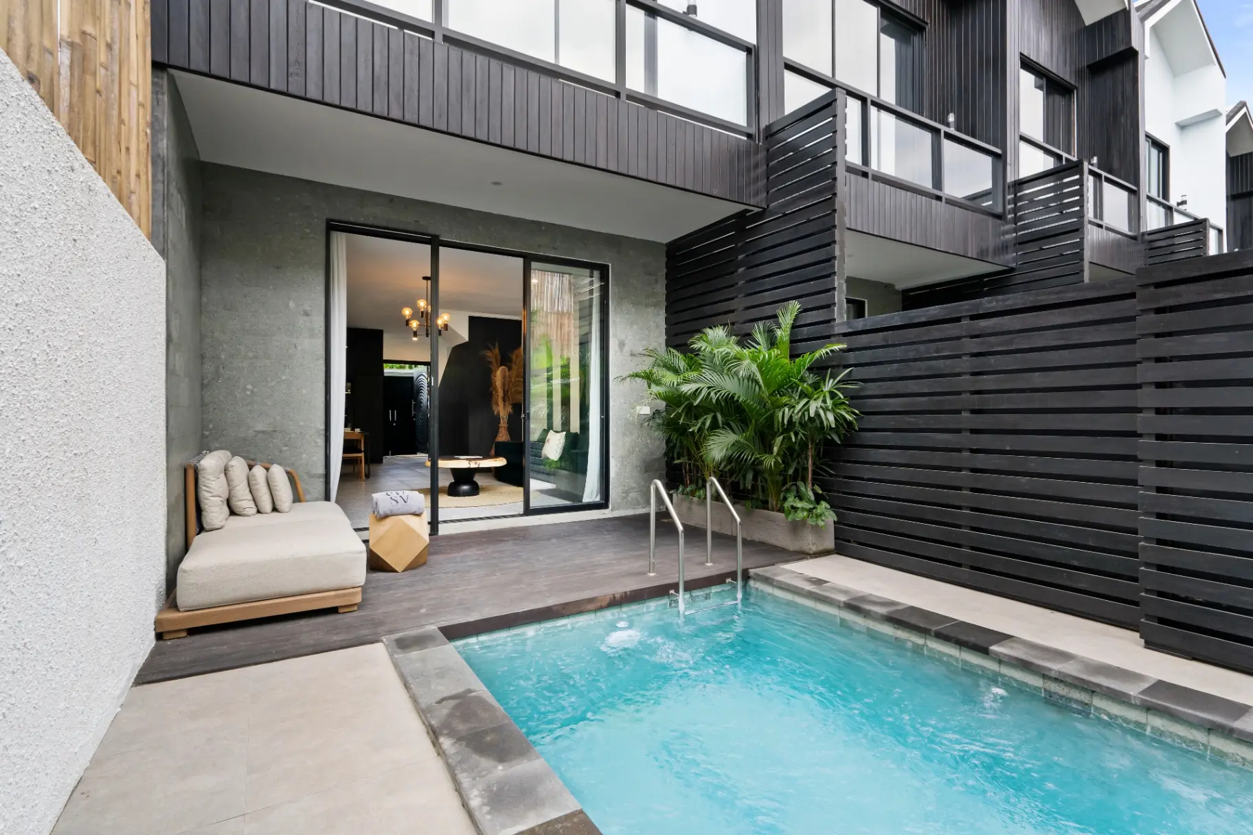 Sunny Nelayan 1- Canggu Luxury 2BR Villa | Pool Near Beaches