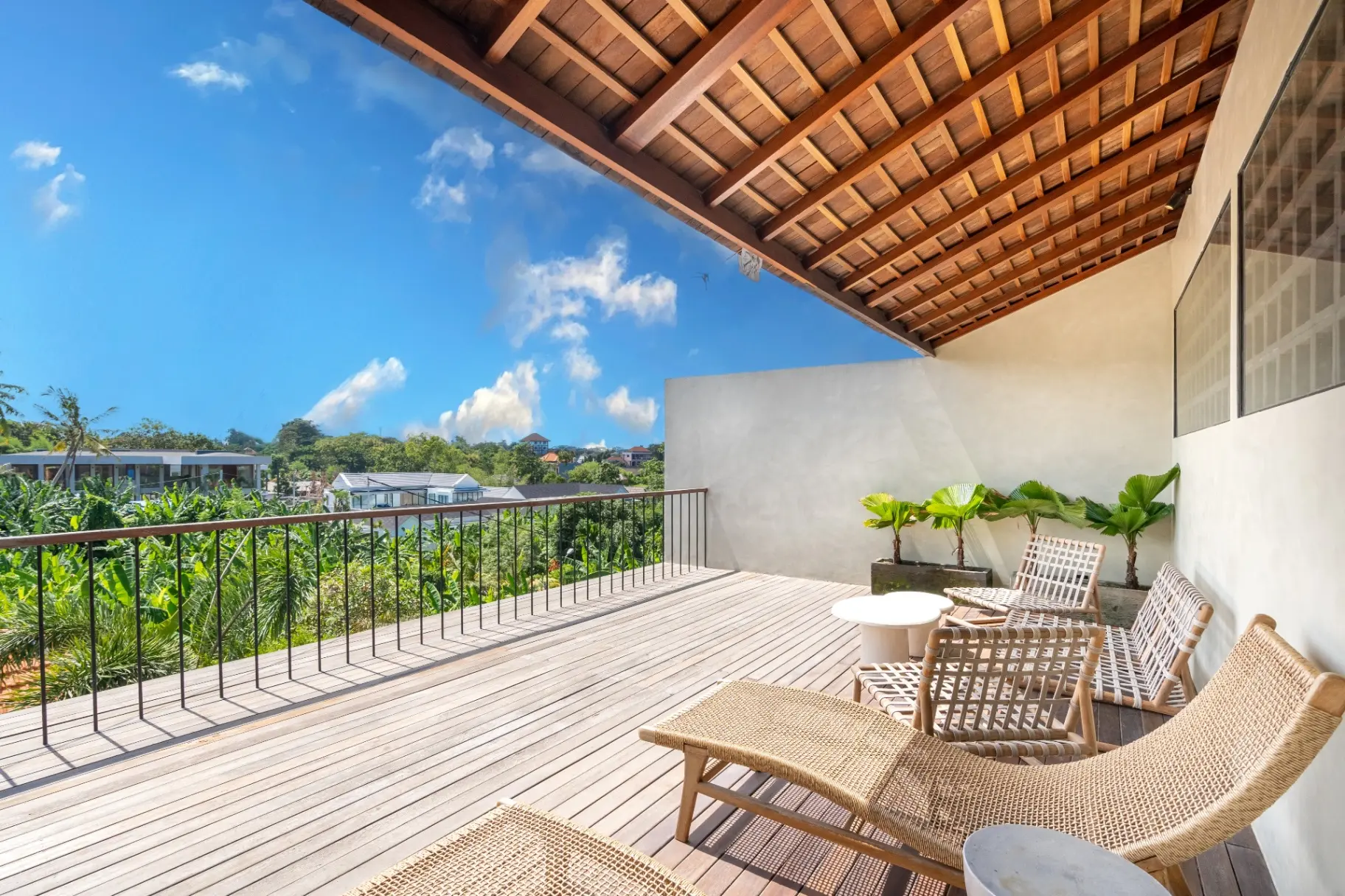 Unwind - Canggu 2BR Villa | Bathtub & Pool 5mins to Beach — image 2
