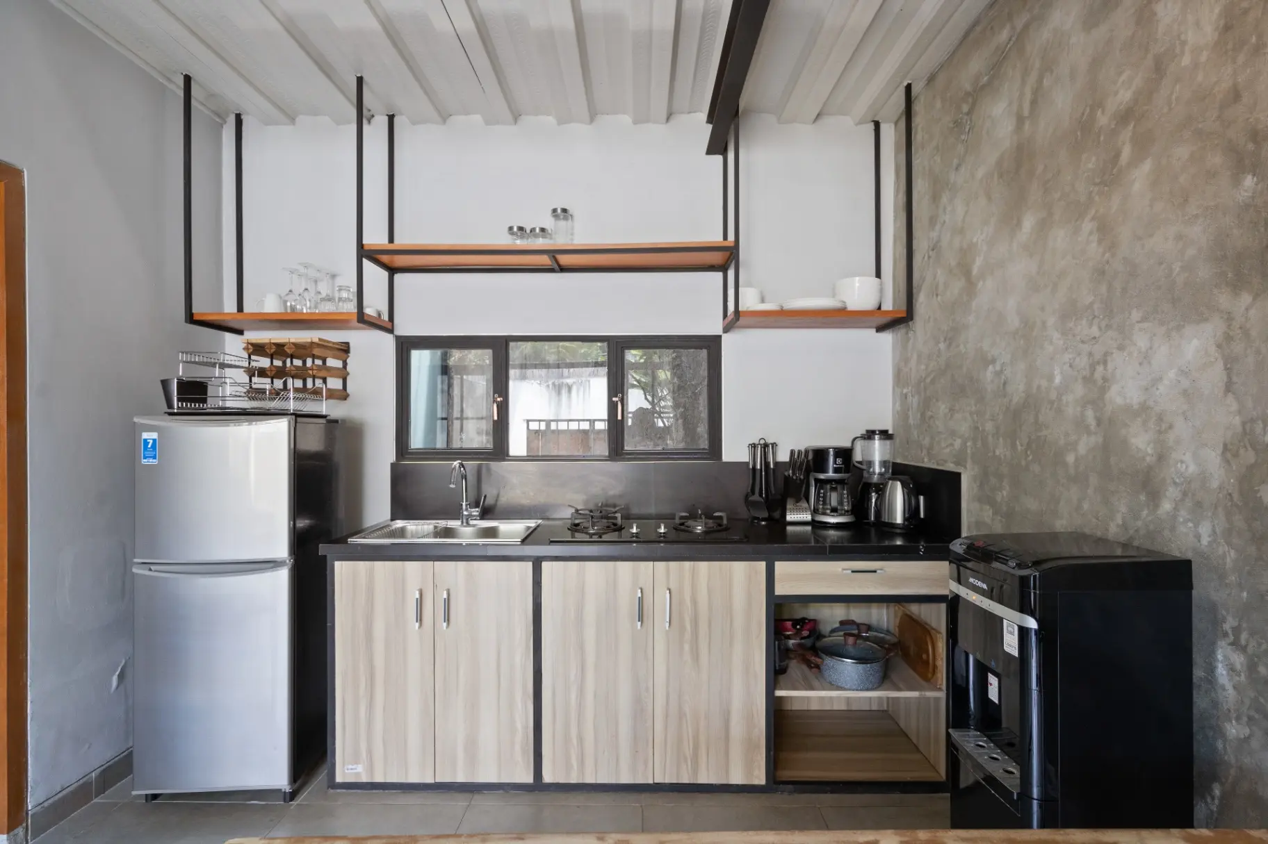 Jaci - 1BR Umalas Loft Haven | Serene Pool & Kitchen — image 1
