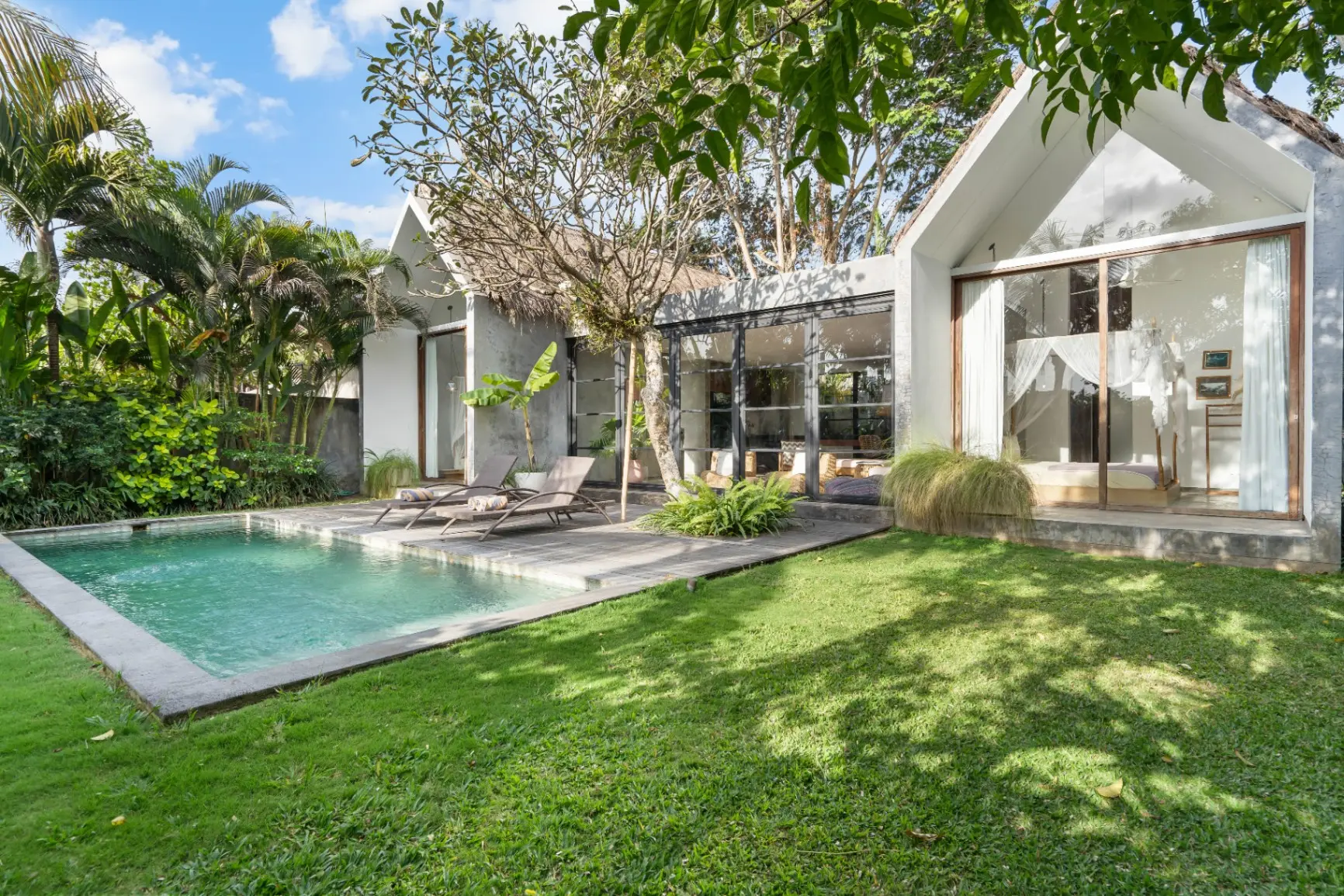 Ohana - 2BR Tropical Rustic Retreat w/ Pool Canggu
