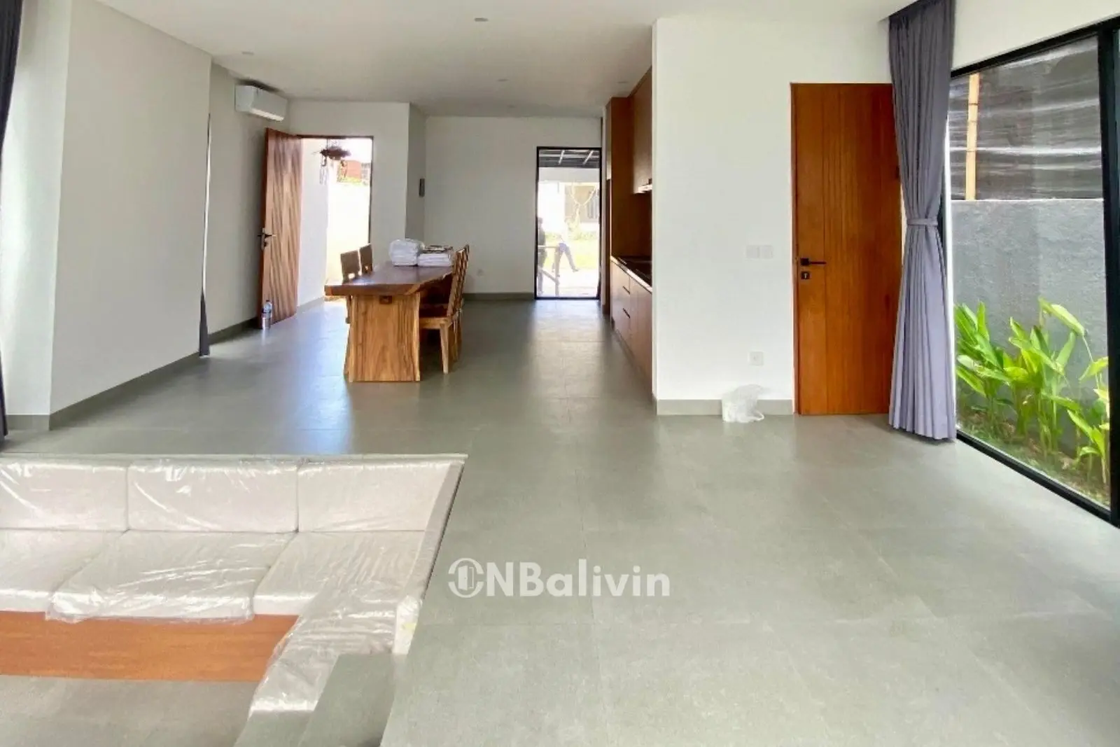 Brand New Modern 2BR Villa in Prime Seminyak Location — image 1