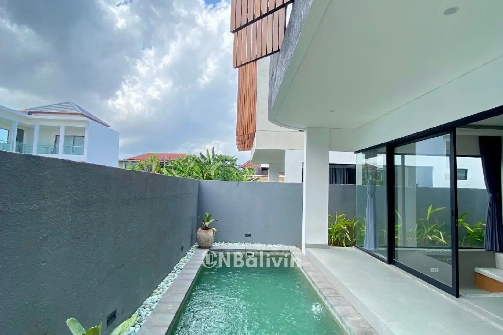 Brand New Modern 2BR Villa in Prime Seminyak Location — image 4