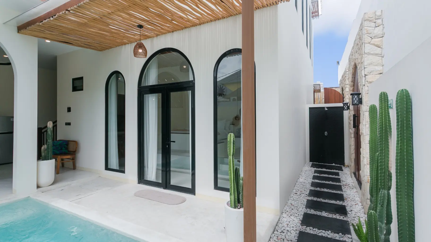 Seffalas A - Chic 3BR Canggu Villa | Pool & 10 Mins to Beach — image 3