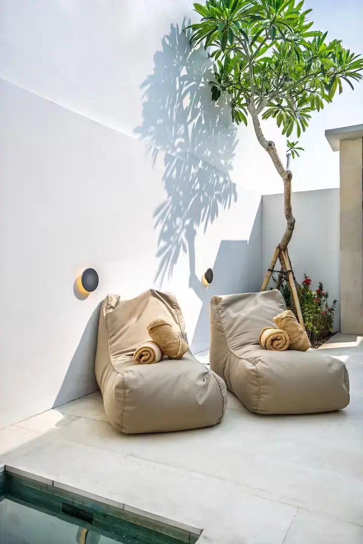 Surga - 2BR Serene Canggu | Pool Rooftop & Near Cafés — image 3