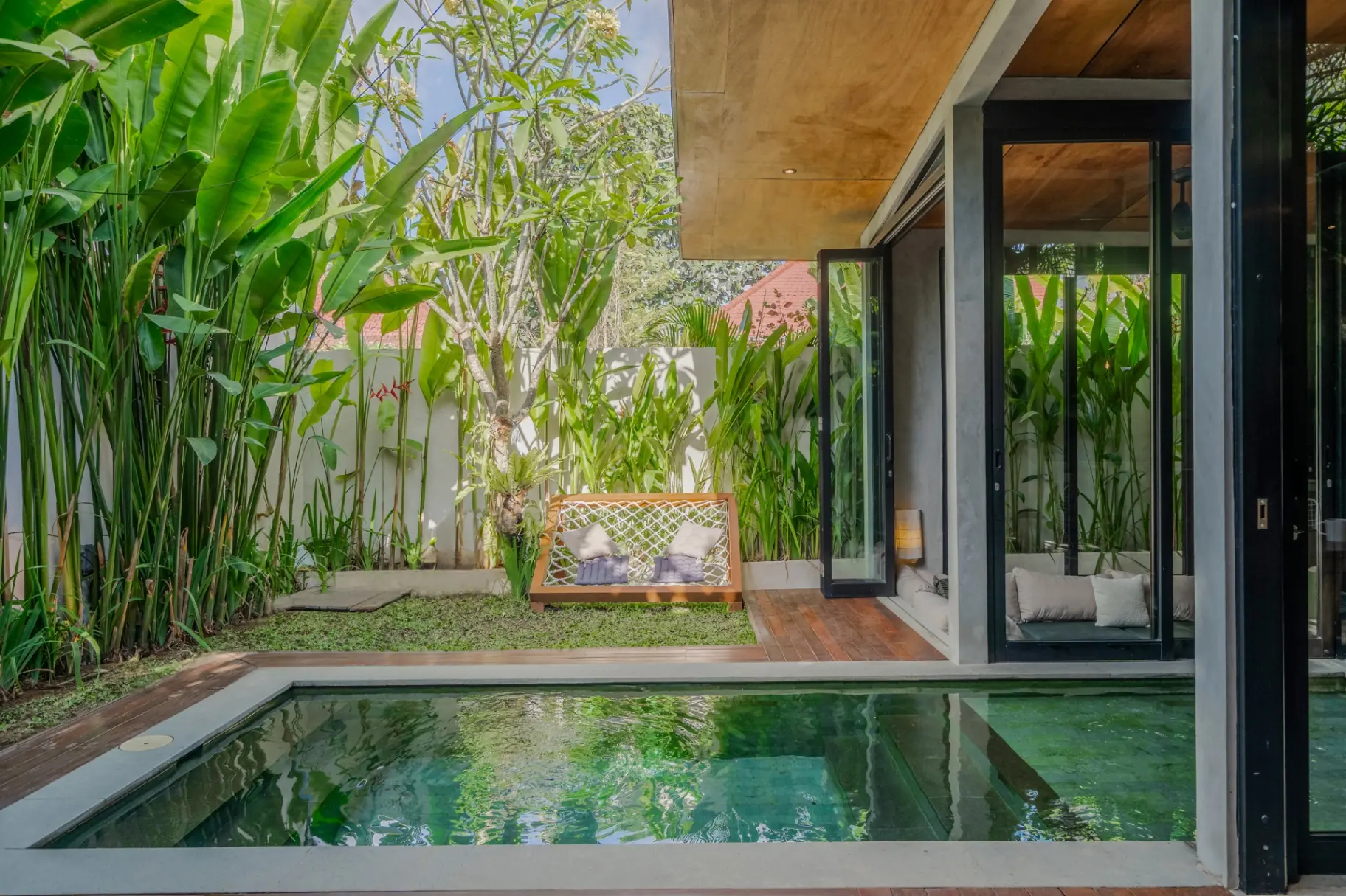 Vino - 2BR Canggu Villa | Pool Near Pererenan Beach — image 2