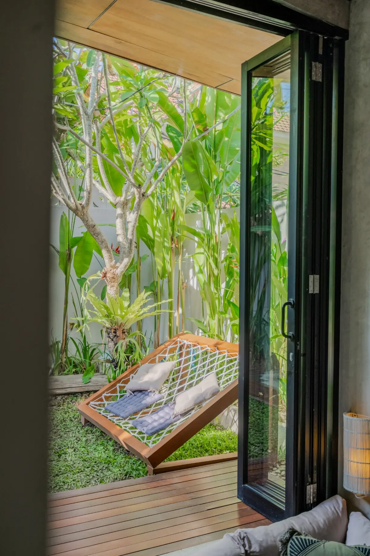 Vino - 2BR Canggu Villa | Pool Near Pererenan Beach — image 3