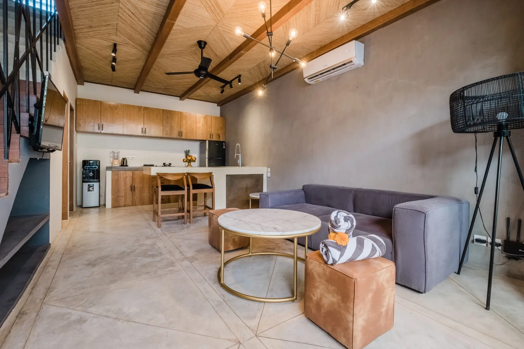 Classy 1BR Villa w/ Private Pool in Batu Bolong — image 3