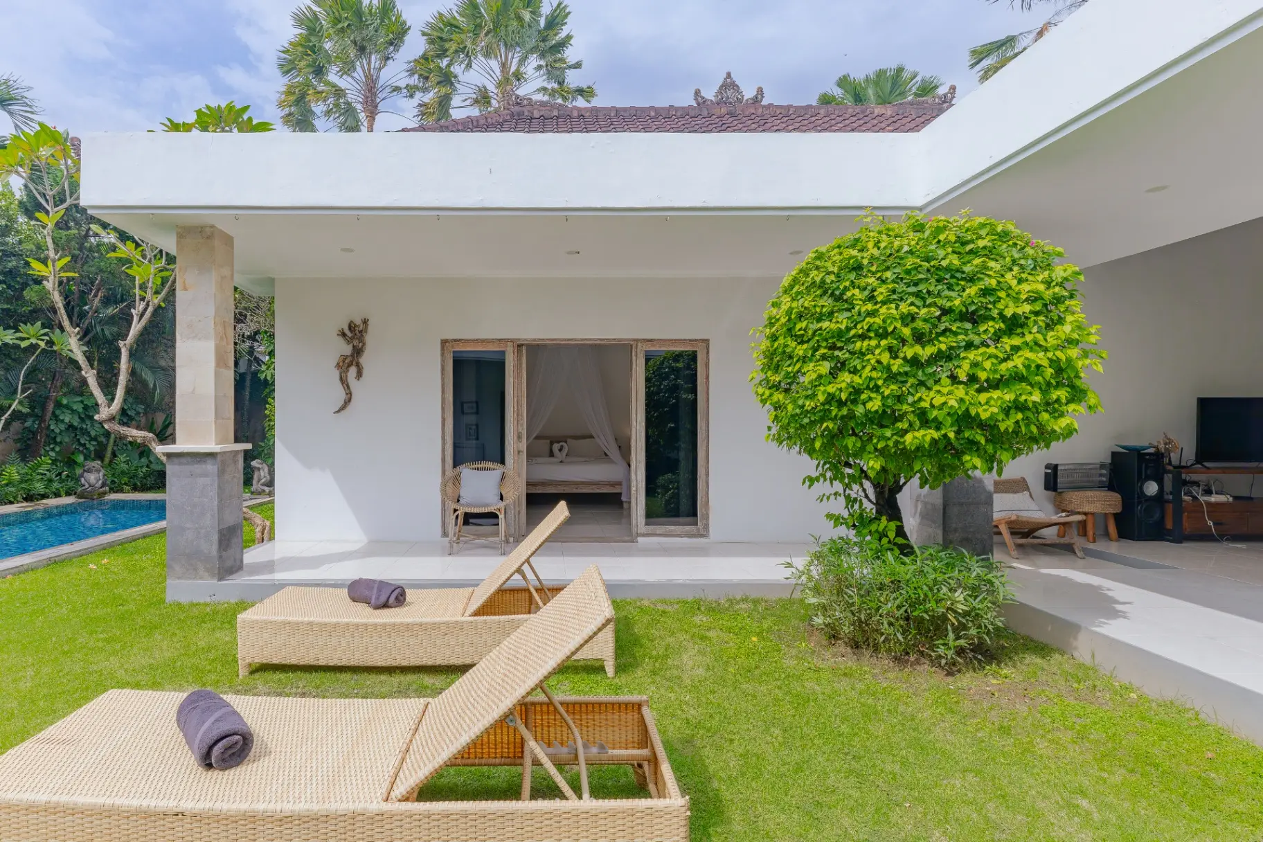 Cezanne: 2BR Seminyak Magic w/ Unbeatable Location — image 3