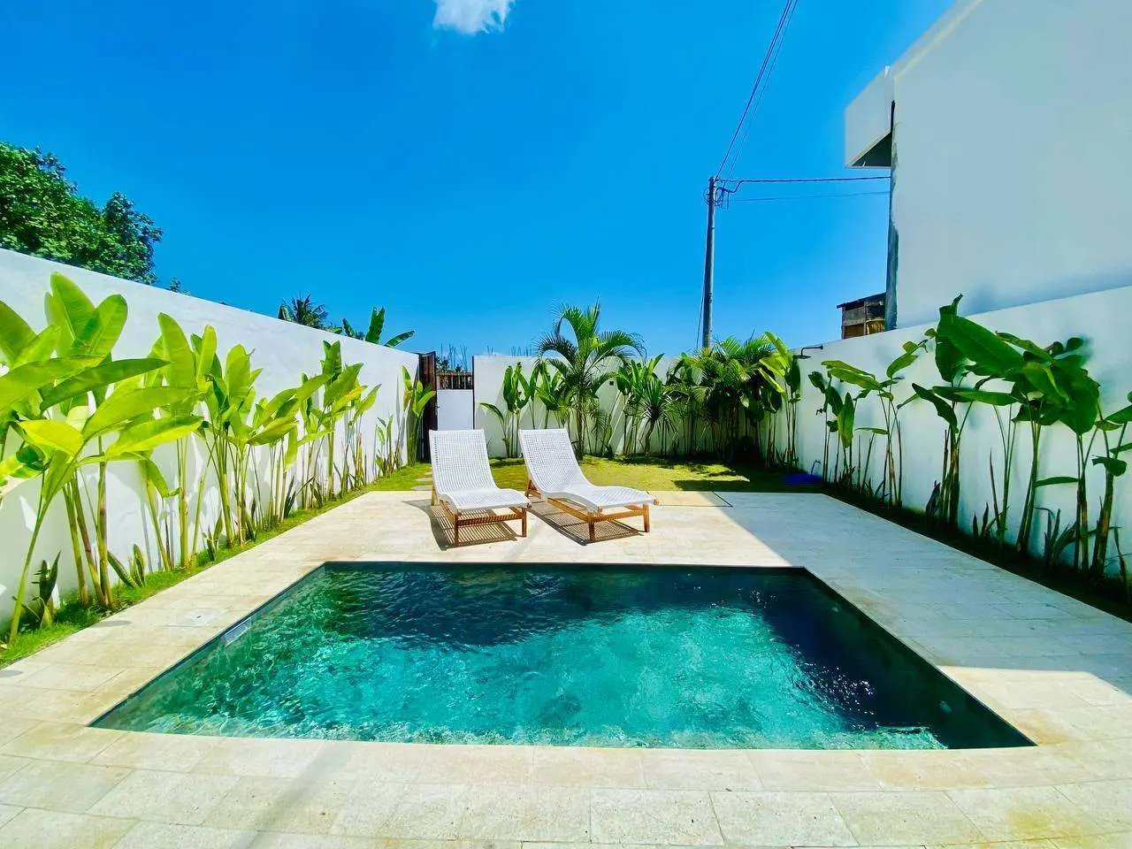BRAND NEW MEZZANINE STYLED VILLA WITH 1 BEDROOM IN PANTAI LYMA - AF197 — image 1