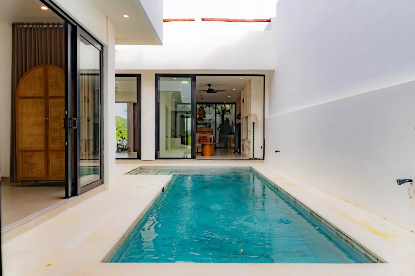 Villa Maju - — image 1