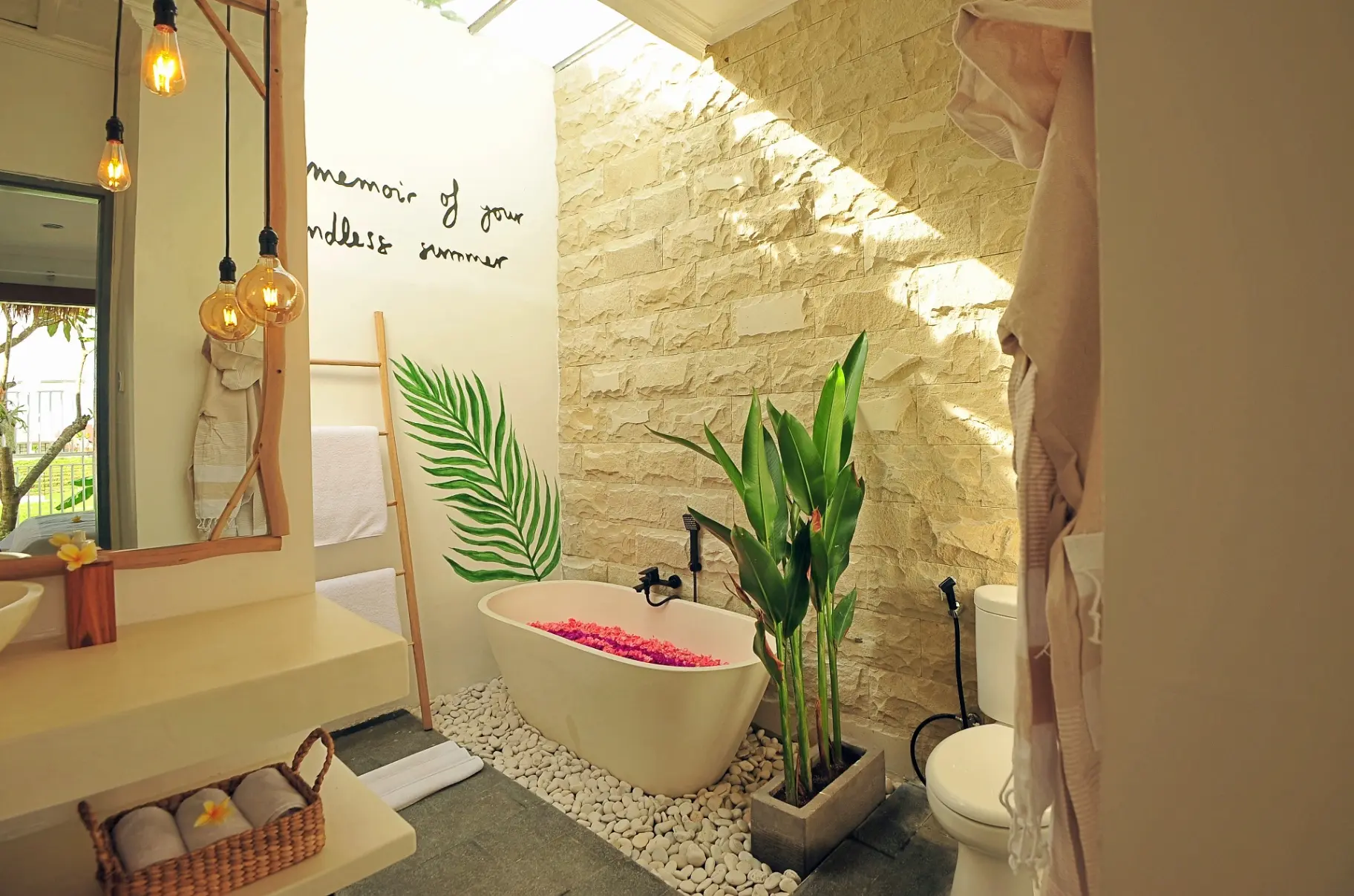 Tropical modern style 2 bdr villa in Canggu — image 4