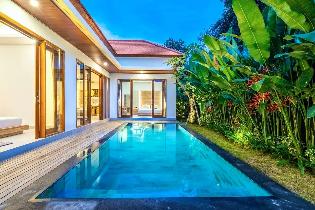 Shared oasis private villa in Pererenan — image 2
