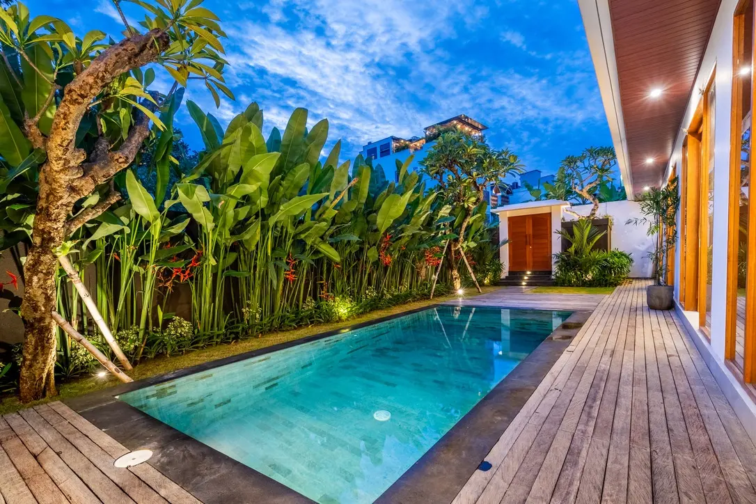 Shared oasis private villa in Pererenan — image 4