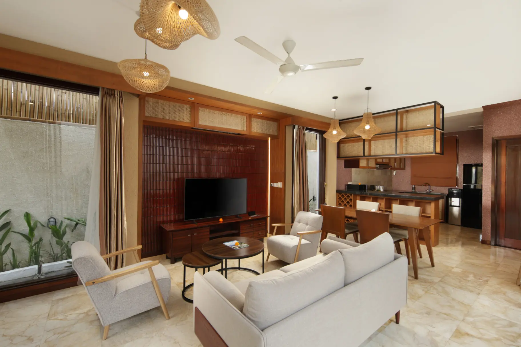 Fully Furnished 3-Bedroom Villa in Prime Batu Bolong Location - AF450 — image 3