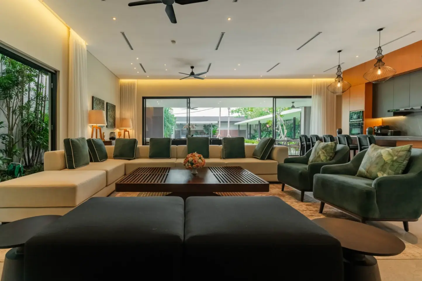 4-bedroom Modern Luxury Villa in Umalas — image 2