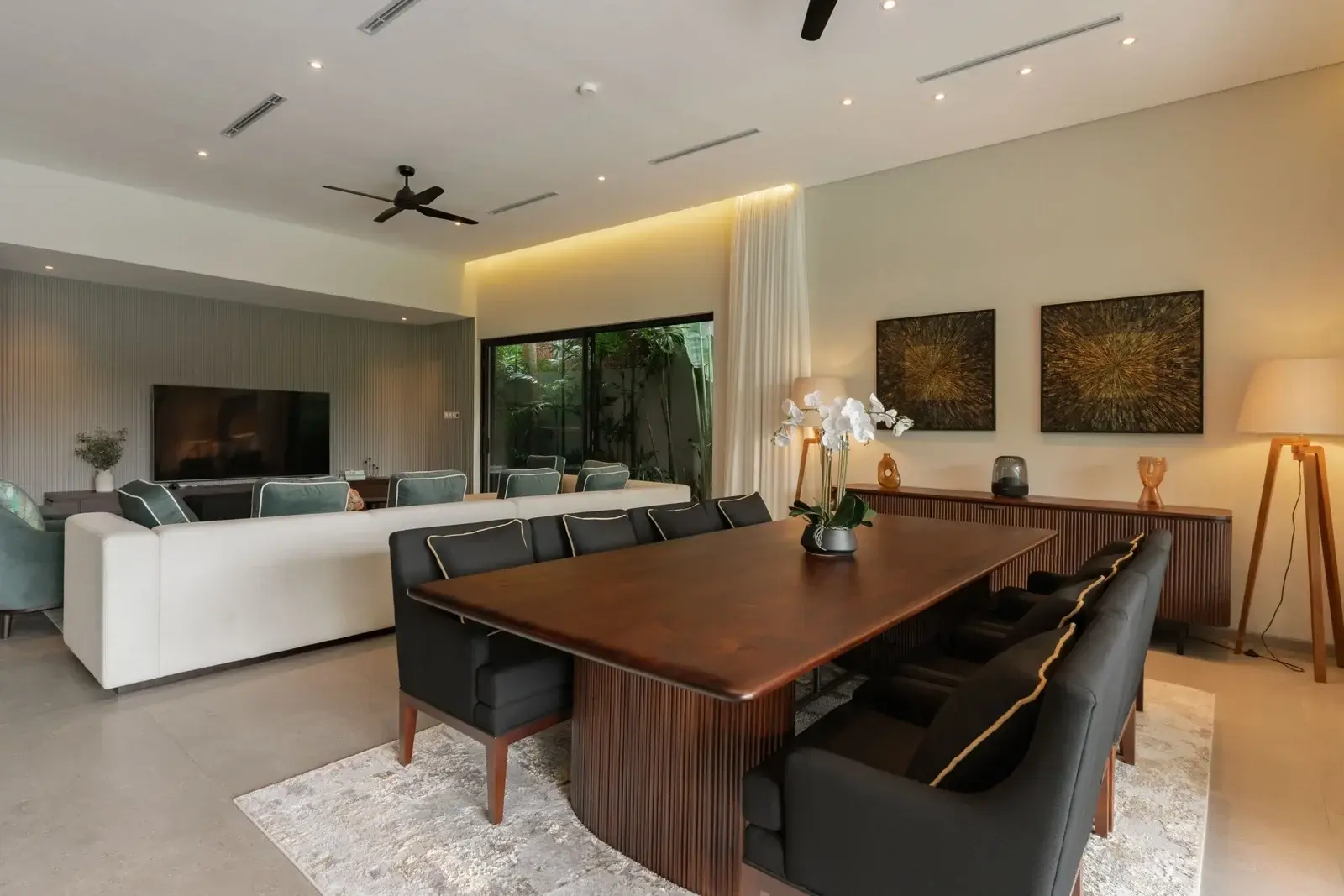 4-bedroom Modern Luxury Villa in Umalas — image 1