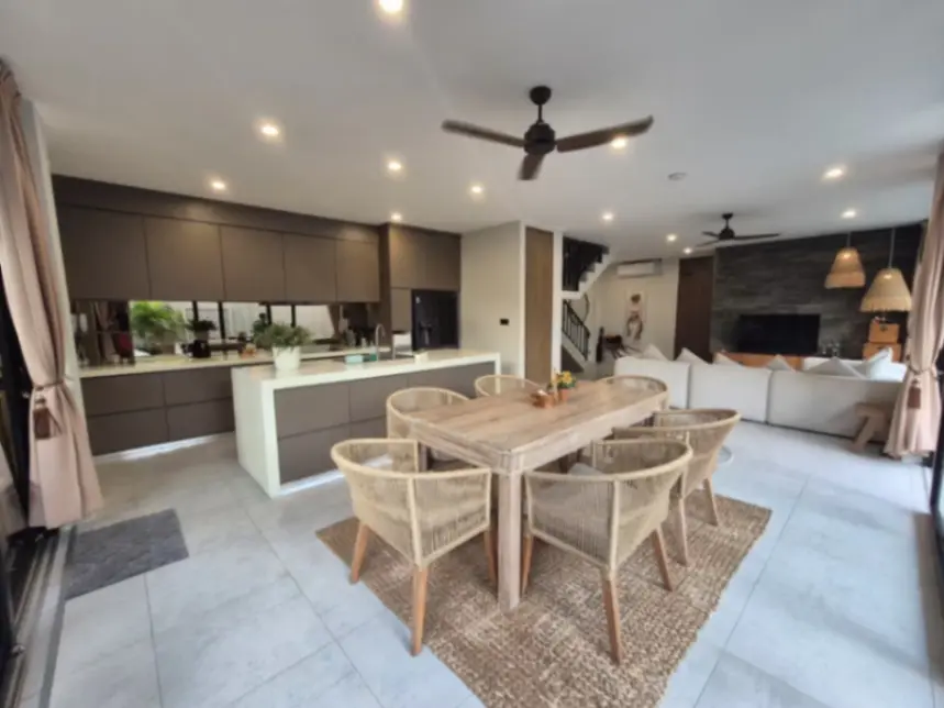 4-bedroom Modern Villa in Canggu