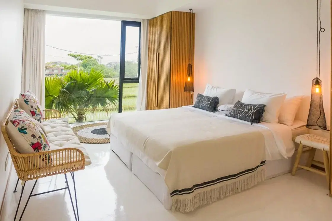 3-bedroom Modern Tropical Villa — Within Reach to Lima Beach — image 3