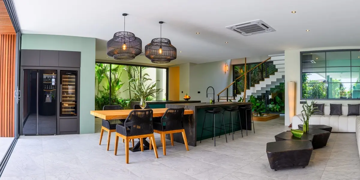 Archway Luxury Villa — image 1