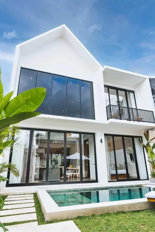 #2042 Stylish Villa in Central Canggu Berawa