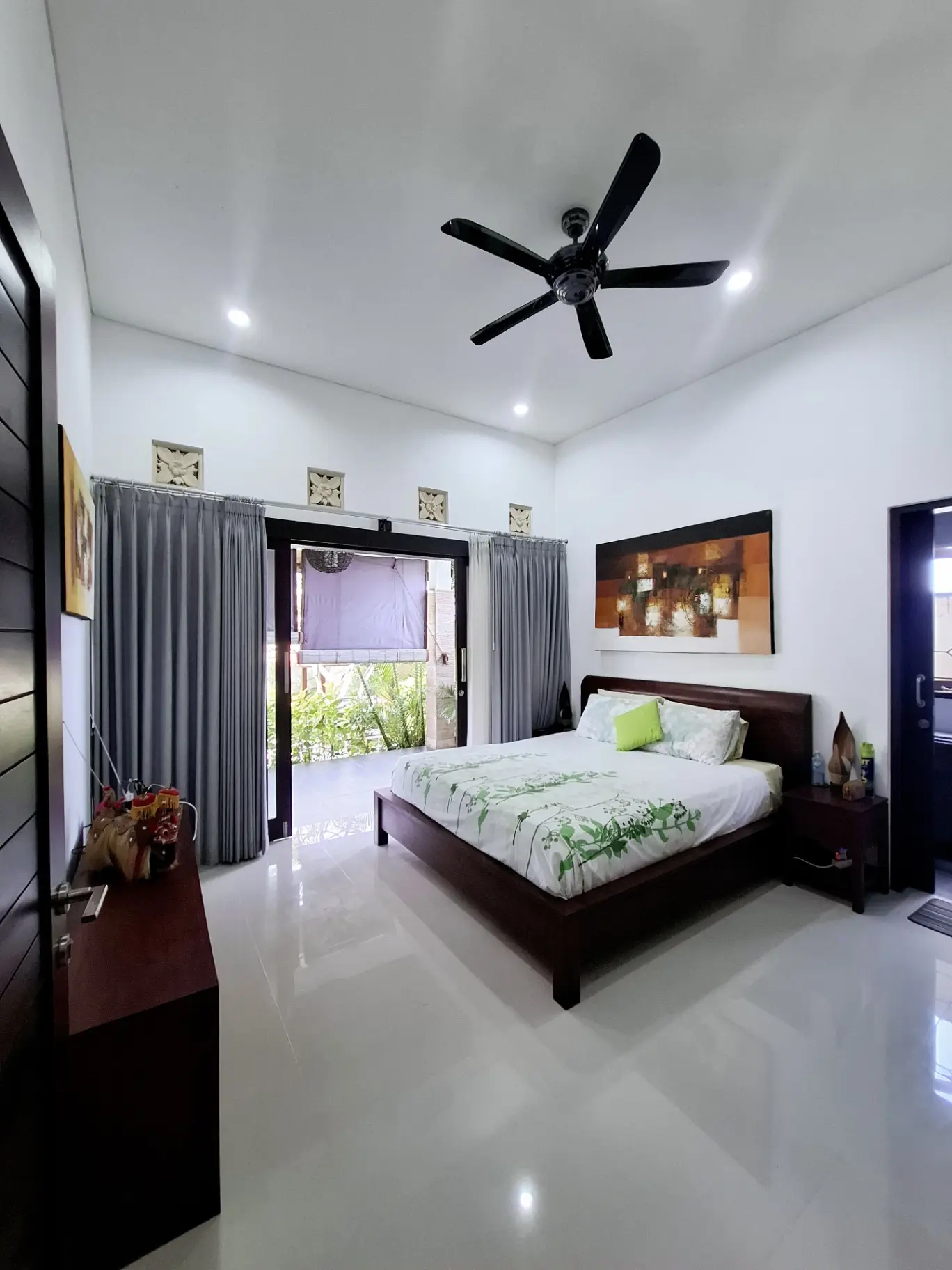 Villa for lease Ungasan location Jalan Merak / Near GWK statue and sea view — image 2