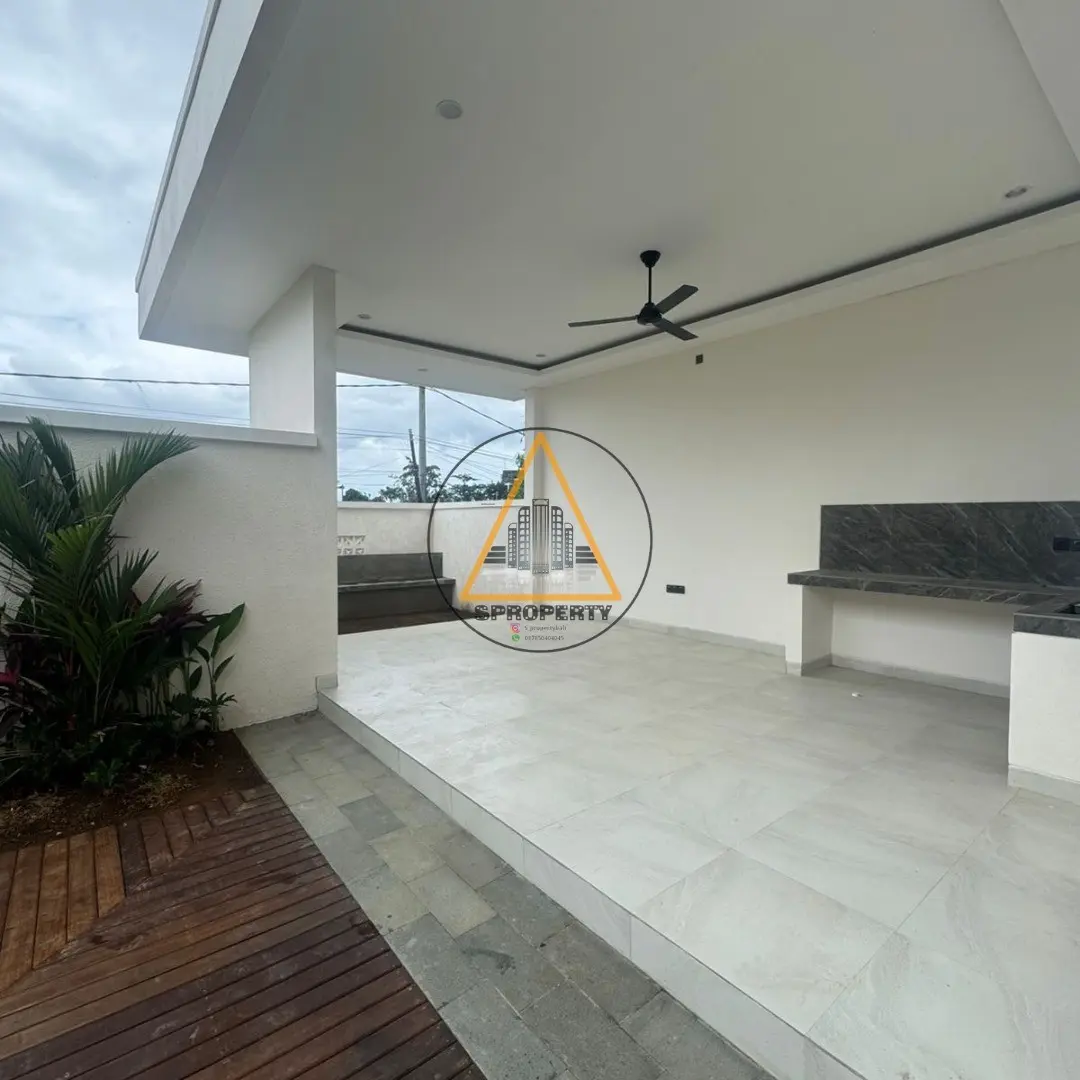 Brand New villa For Lease In Bumbak Umalas - Bali — image 4