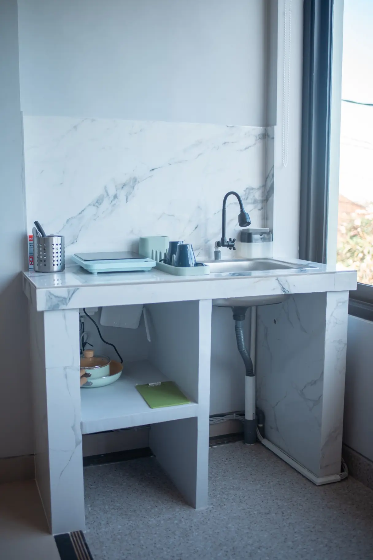 Navee studio apartment — image 4