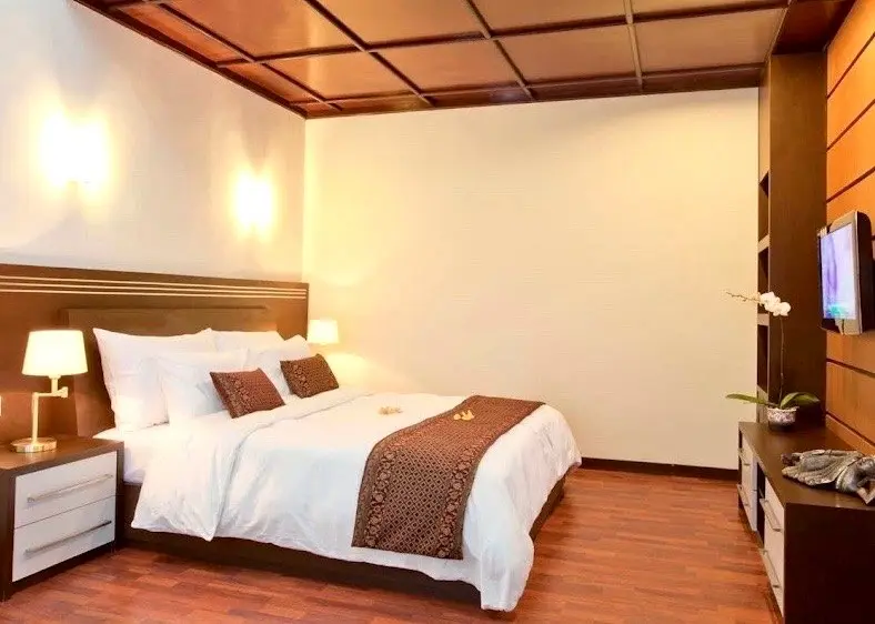 4 BEDROOMS VILLA IN KUTA 10 MINUTES TO DOUBLE SIX BEACH- YO83 — image 3