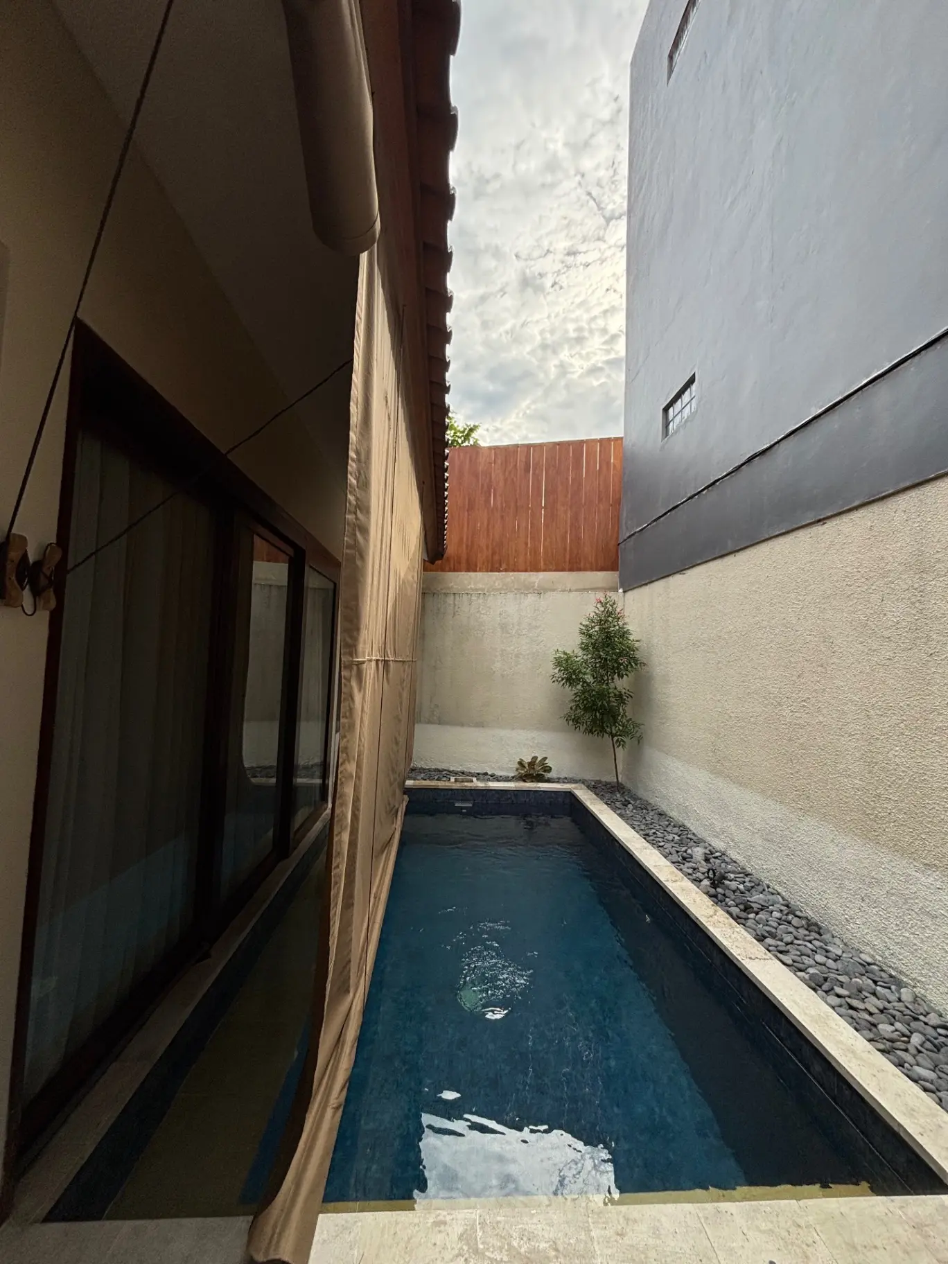 1 Bedroom Villa Private Pool in Canggu Close to the Beach & Finns Beach Club — image 1