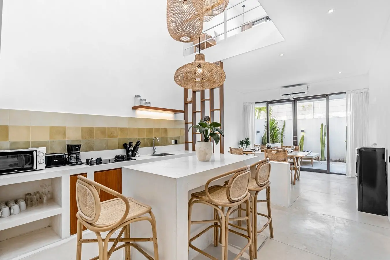 Besso - 1BR Canggu Refined Villa | Pool & Rooftop — image 4