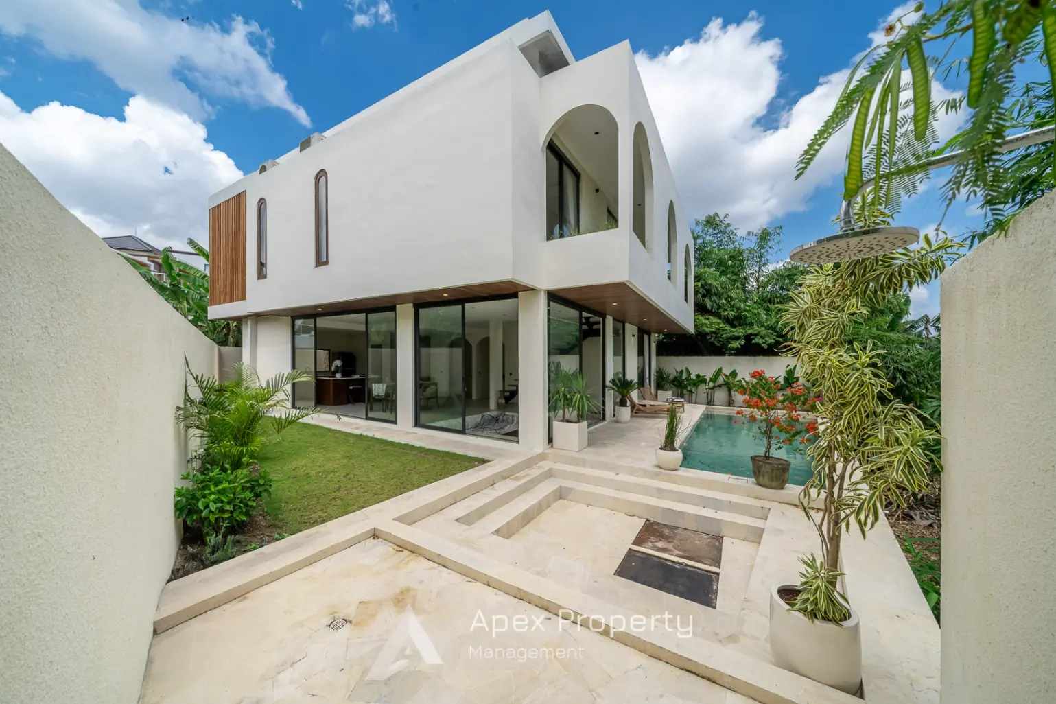 3 BD Luxury Villa Sueno + Cinema Room — image 1