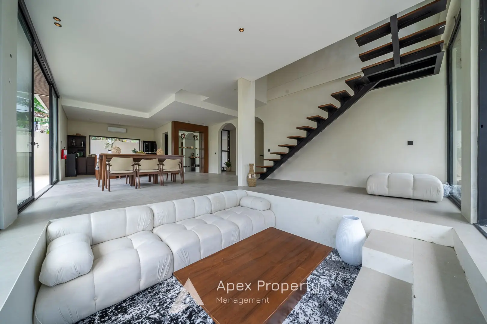 3 BD Luxury Villa Sueno + Cinema Room — image 2