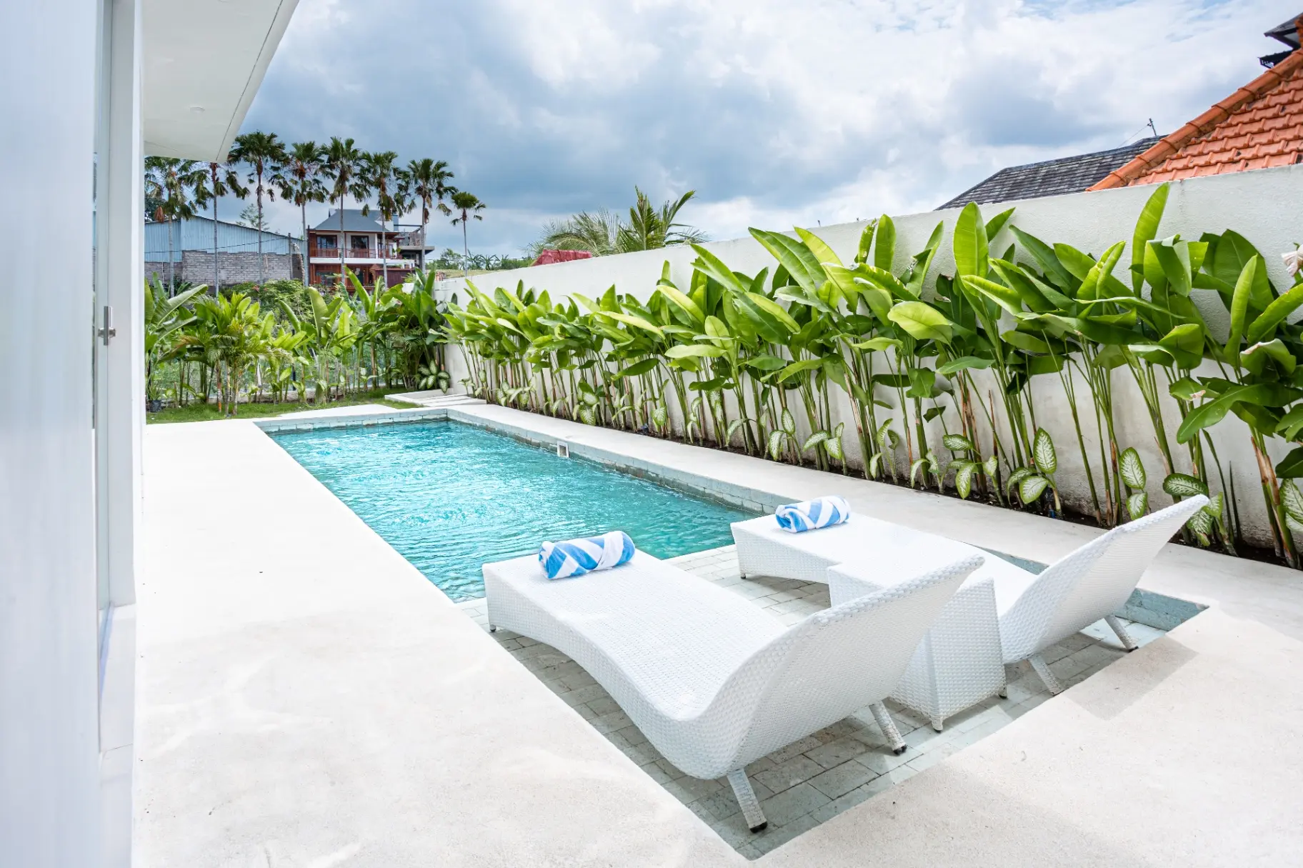 2 bedroom quiet & luxury villa with pool gym and sauna