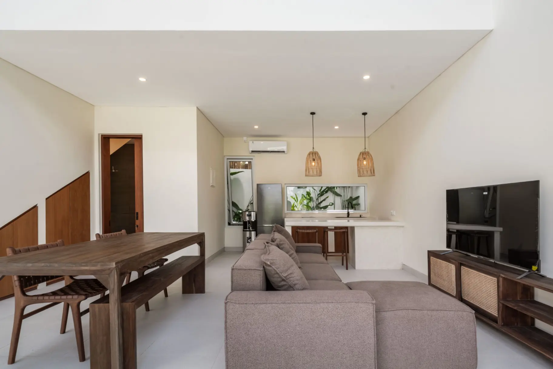 1 Bedroom Loft Pantai Lima Pererenan - Walking distance to the Beach — image 4