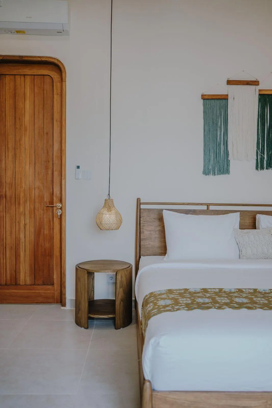 3 BEDROOM VILLA FOR MONTHLY OR YEARLY RENT IN HEART OF PERERENAN – IB60 — image 3