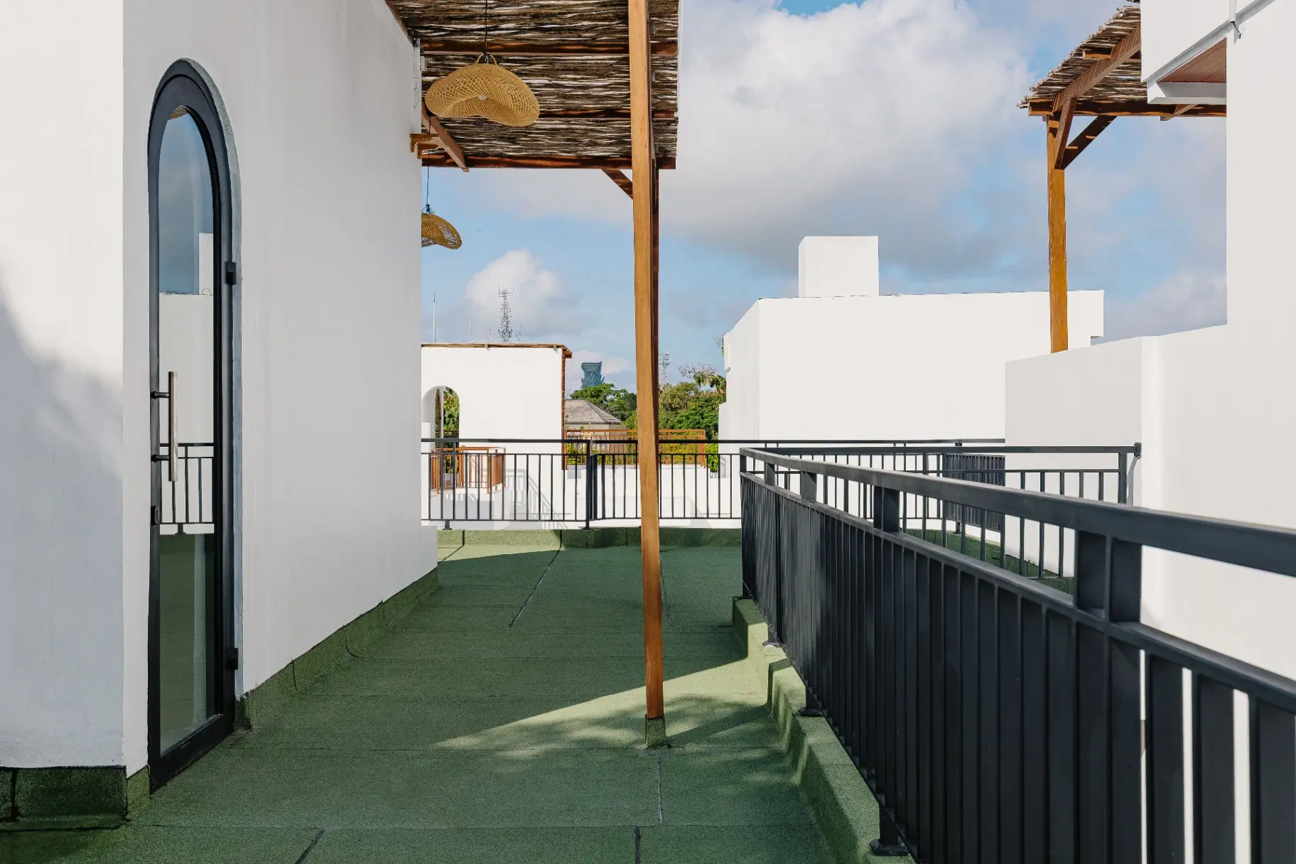 Byjexa: Modern Mediterranean 3BR Villa near Beach — image 1